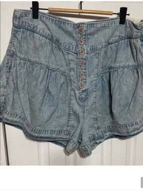 Free People We The Free Fleur High-Waist Button-Up Denim Shorts - Light Blue